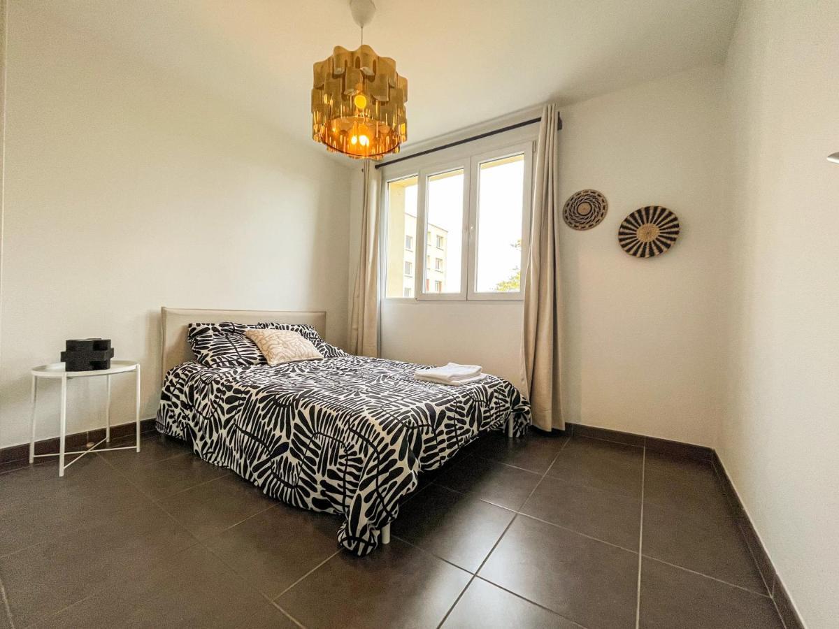 Suite Fanette Vénissieux 外观 照片