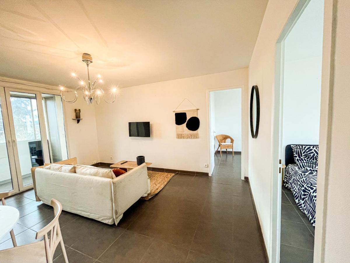 Suite Fanette Vénissieux 外观 照片
